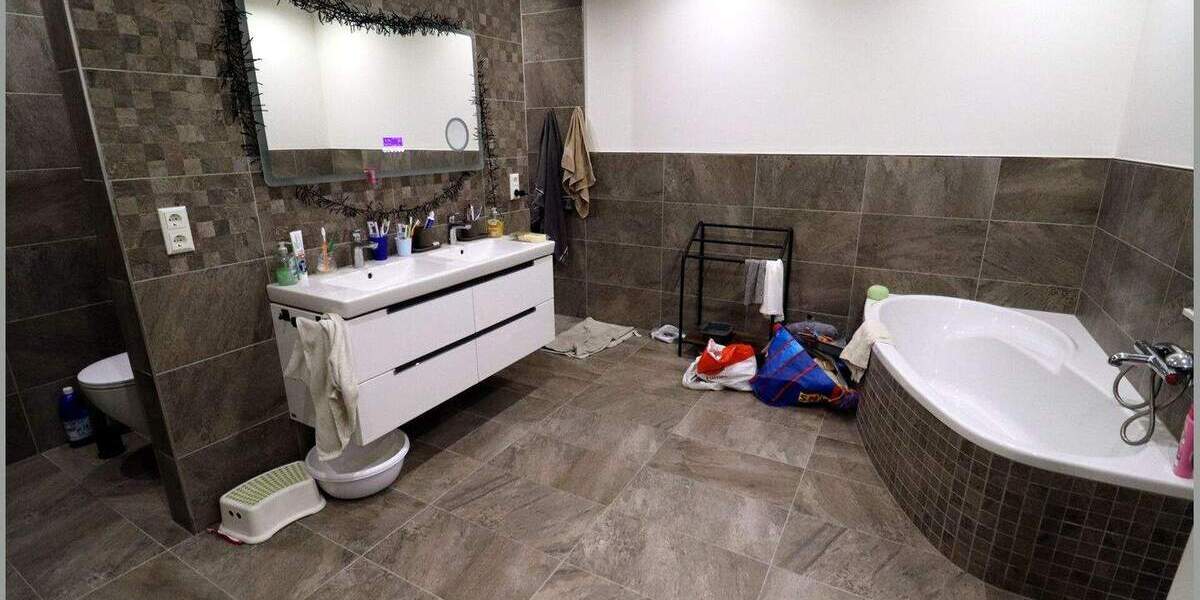 Einfamilienhaus Versmold - 6 Zimmer, 172 m&sup2;, 600.000&euro; | Angebot:25690018