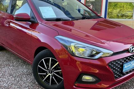 Hyundai i20 77.120 km 10.990 &euro; Lensahn 23738