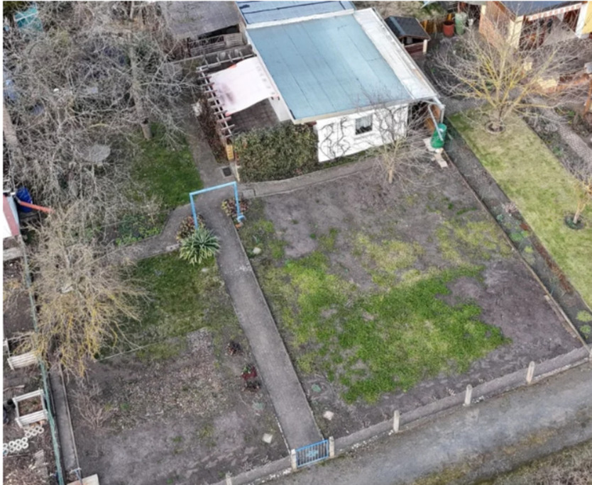 Pachtgarten Benndorf 368 m² Steinlaube Wasser Strom Kleingarten