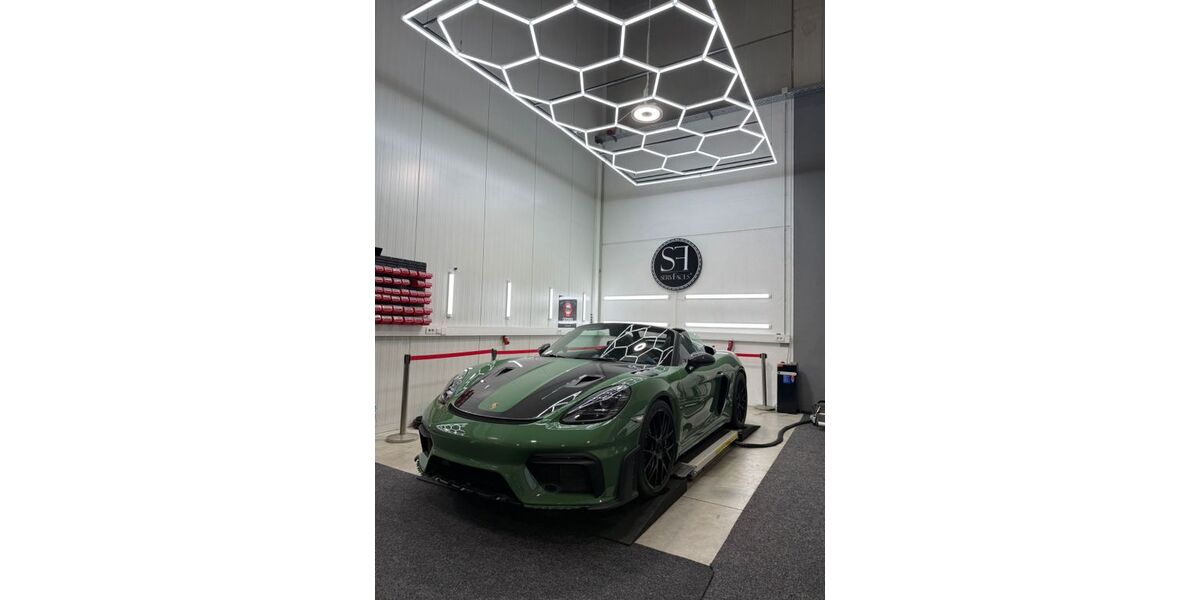 Porsche Boxster 3.900 km 178.000 &euro; Burbach 57299