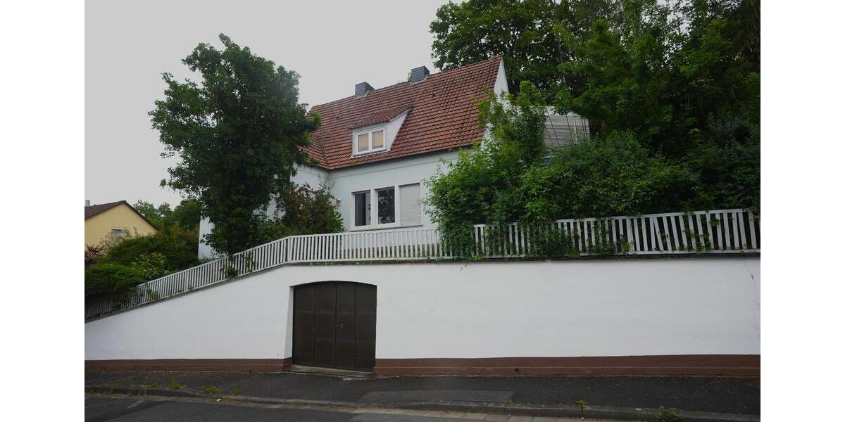 Einfamilienhaus Bad Kissingen - 6.5 Zimmer, 210 m&sup2;, 560.000&euro; | Angebot:26904800