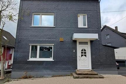 Großes Haus+Gewerbefläche vom Eigentümer, Terasse, 3 Parkplätze zimmer