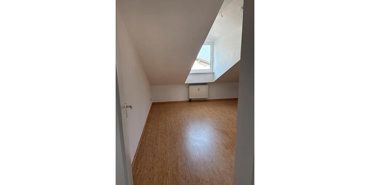 Dachgeschoßwohnung Offenbach am Main Bieberer Berg - 2 Zimmer, 50 m&sup2;, 950&euro; | Angebot:25423872
