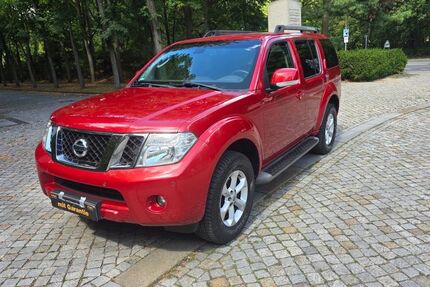 Nissan Pathfinder 225.000 km 9.400 &euro; Berlin 13409