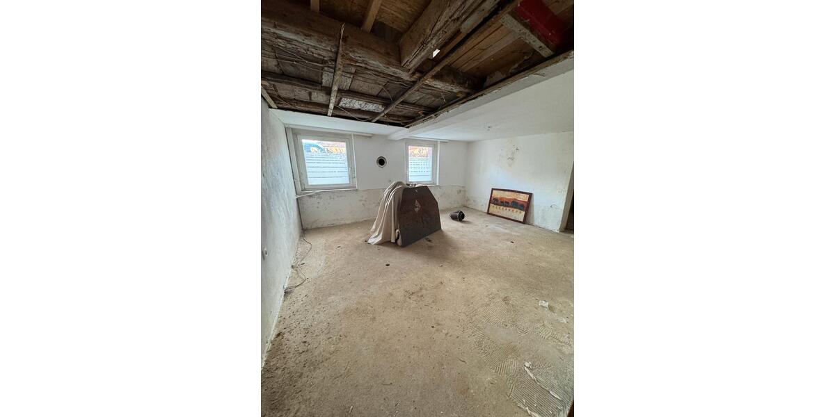 Einfamilienhaus Nordstemmen - 8 Zimmer, 1.000 m&sup2;, 129.900&euro; | Angebot:25174981