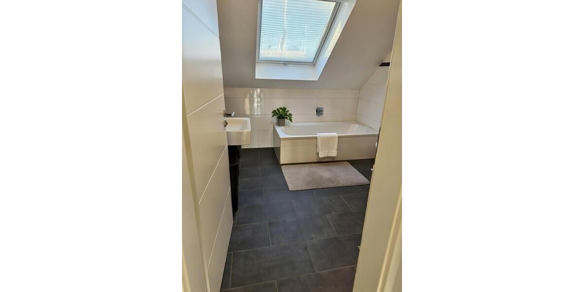 Dachgeschoßwohnung Grebenstein - 3 Zimmer, 98 m&sup2;, 299.000&euro; | Angebot:25918707