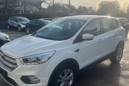 Ford Kuga 215.000 km 10.900 € Detmold 32758
