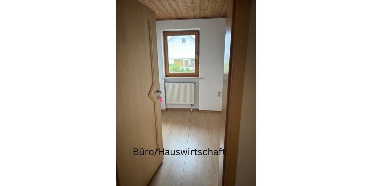 Dachgeschoßwohnung Grafenau Frauenberg - 5 Zimmer, 92 m&sup2;, 680&euro; | Angebot:26517635