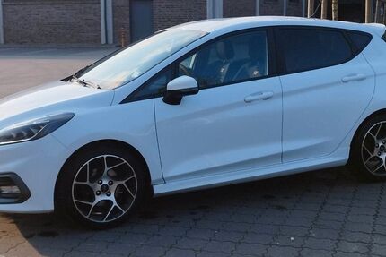Ford Fiesta 196.000 km 10.900 &euro; Krempe 25361