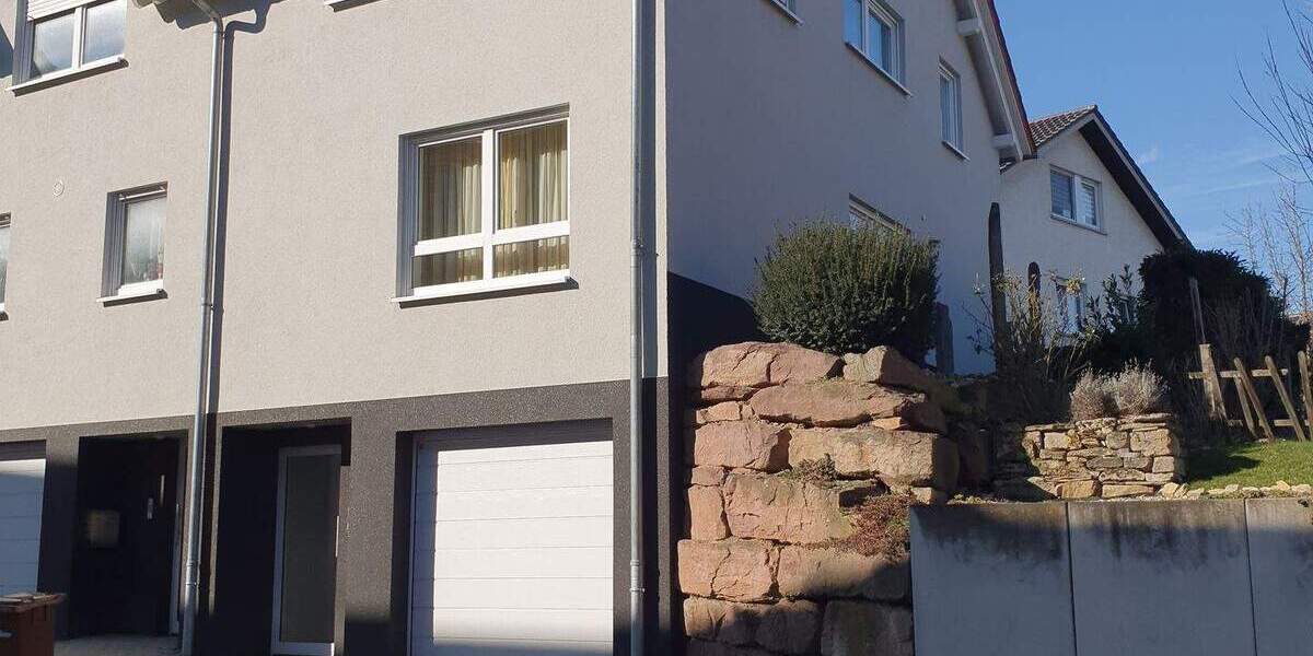 Kieselbronn-neuwertiges Reihenendhaus 4 zimmer