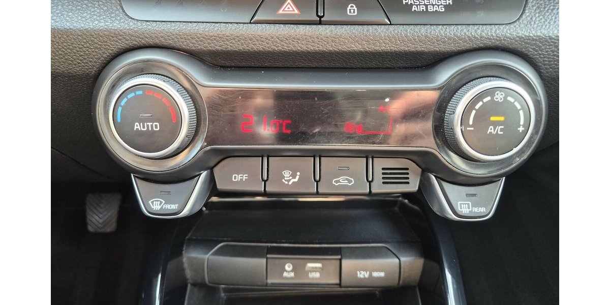 Kia Stonic 1,0 T Vision, PDC, Kamera, Navi, SHZ 109.775 km 10.790 &euro; Rodgau 63110