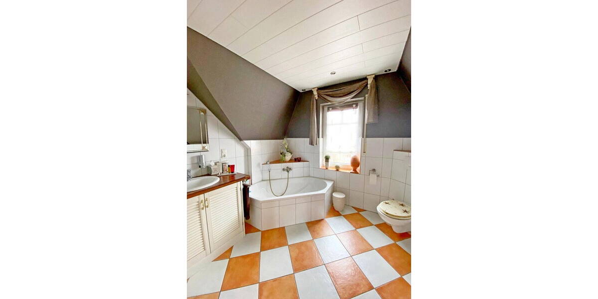 Einfamilienhaus Gronau - 6 Zimmer, 150 m&sup2;, 429.000&euro; | Angebot:26330507