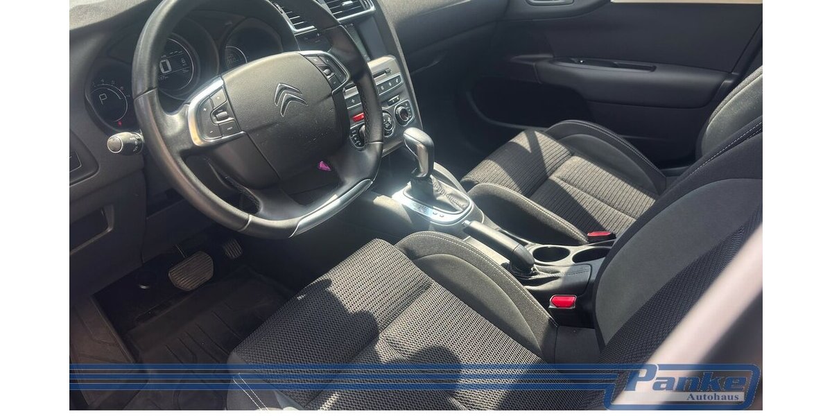Citroen C4 Selection 120 EAT6*SHZ*DAB*NAV*BT*Tempo* 111.305 km 9.990 &euro; Berlin 13187