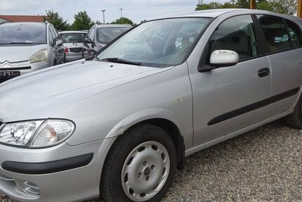 Nissan Almera 122.853 km 750 &euro; Dresden 01219