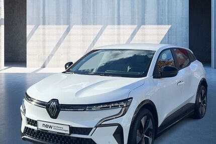 Renault Megane E-TECH 33.632 km 17.250 &euro; Frankfurt / Main 60314