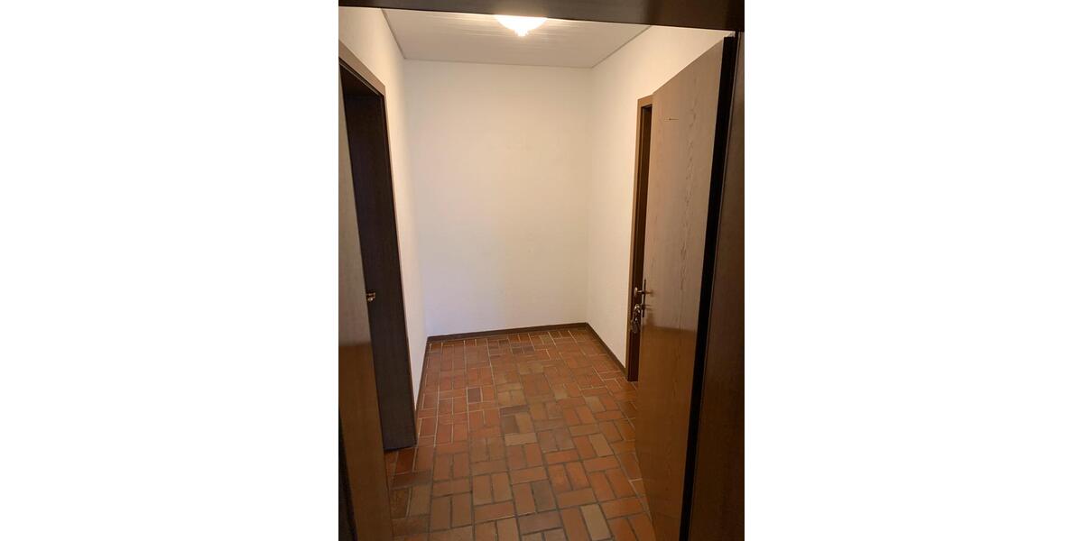 Erdgeschoßwohnung Luhe-Wildenau Wildenau - 4 Zimmer, 90 m&sup2;, 650&euro; | Angebot:26136132