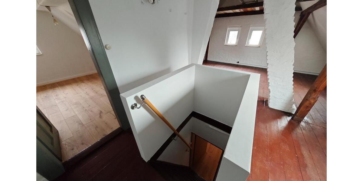 Gepflegte 4-Zimmer Doppelhaushälfte mit Garage in Hannover-Leinha 4 zimmer