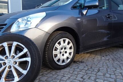 Toyota Verso 202.561 km 5.400 &euro; Falkensee 14612