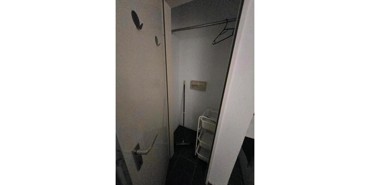 Etagenwohnung Neuss - 1 Zimmer, 1 m&sup2;, 700&euro; | Angebot:24983708