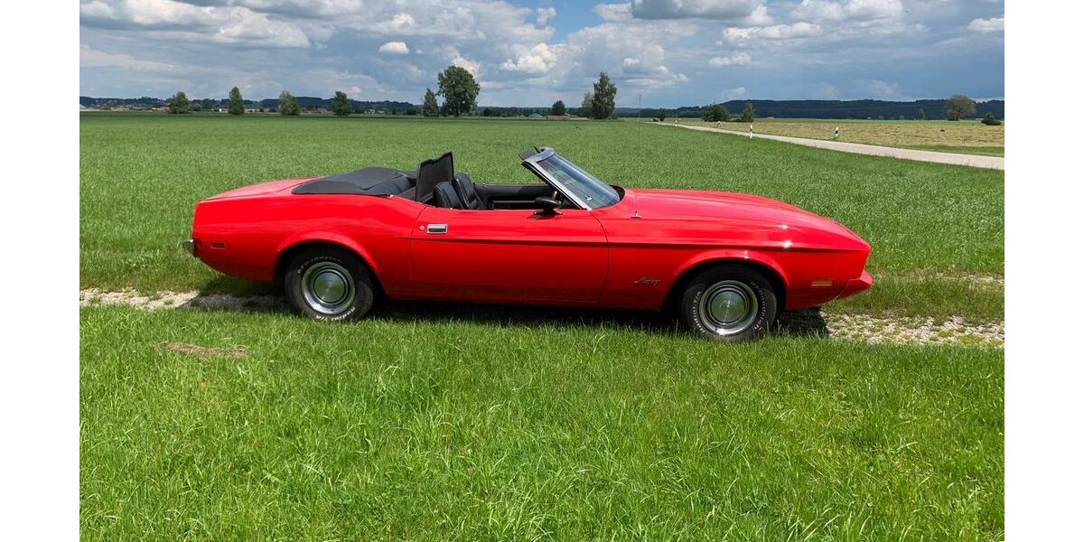 Ford Mustang 95.000 km 24.000 &euro; Memmingen 87700