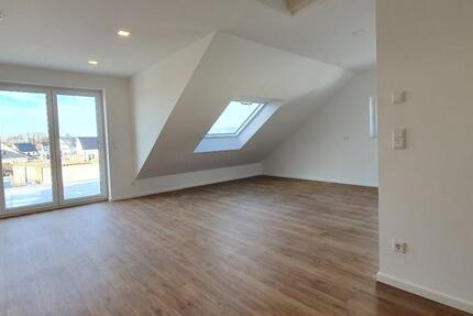 Charmante 2-Zimmer Dachgeschosswohnung mit Großen Balkon in Disse zimmer