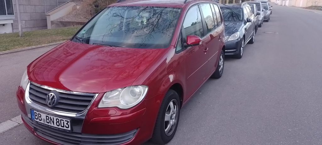VW Touran 183.000 km 2.750 € Böblingen 71032