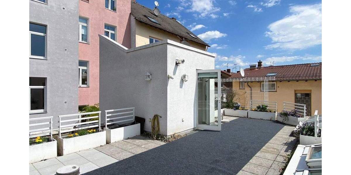 Großzügige 4-Zi-ETW mit privater Sauna & Dachterrasse - bezugsfertig und provisionsfrei 4 zimmer