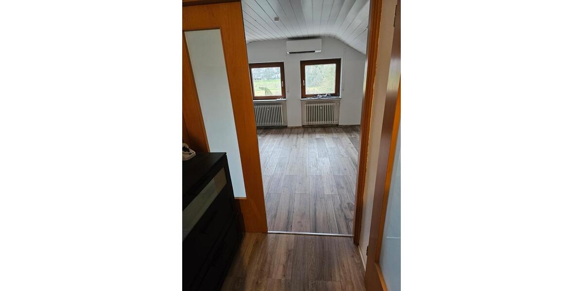 Dachgeschoßwohnung Karlsruhe Knielingen - 3 Zimmer, 65 m&sup2;, 800&euro; | Angebot:26023513