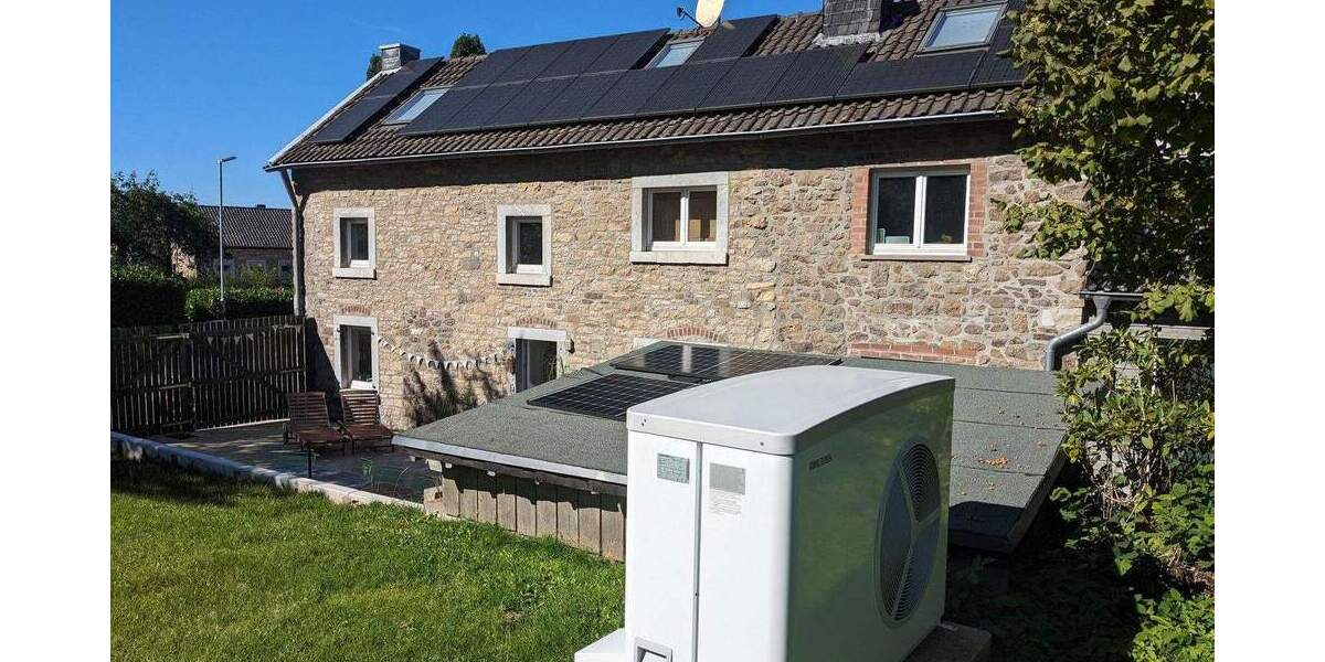 Modernisiertes Landhaus in Venwegen - Wärmepumpe, PV & 3.200 m² Streuobstwiese am Waldrand 7 zimmer