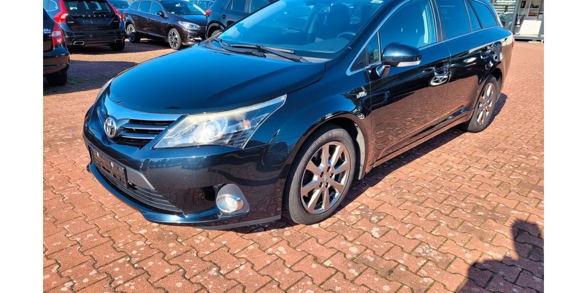 Toyota Avensis 203.793 km 6.790 &euro; Halle (Westfalen) 33790