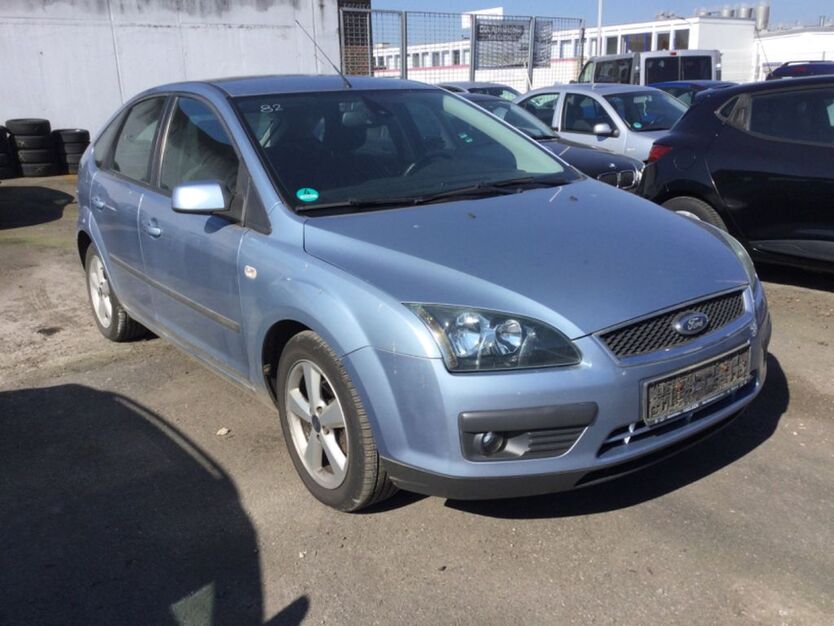 Ford Focus 233.000 km 1.899 € Bad Kreuznach 55543