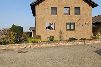 Haus Heuerßen - 6 Zimmer, 140 m&sup2;, 1.700&euro; | Angebot:25422912