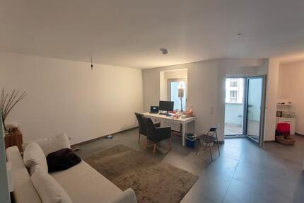Nachmieter für 2-Zimmer-Wohnung mit Loggia