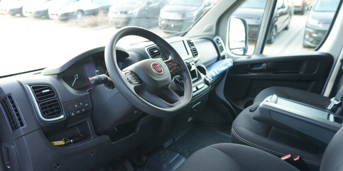 Fiat Ducato Kombi L1H1 140 / 9-Sitzer / Klima hinten 60.032 km 27.965 &euro; Münchenbernsdorf 07589