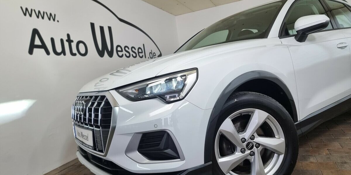 Audi Q3 35 TDI Advanced Prestige LED ACC APP schw.AHK 79.950 km 27.750 &euro; Garrel 49681