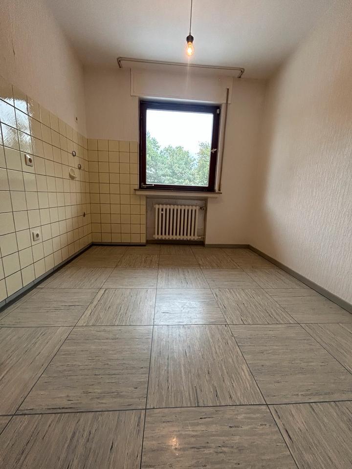 Großzügige Doppelhaushälfte mit Garten, Garage & Ausbaupotenzial
