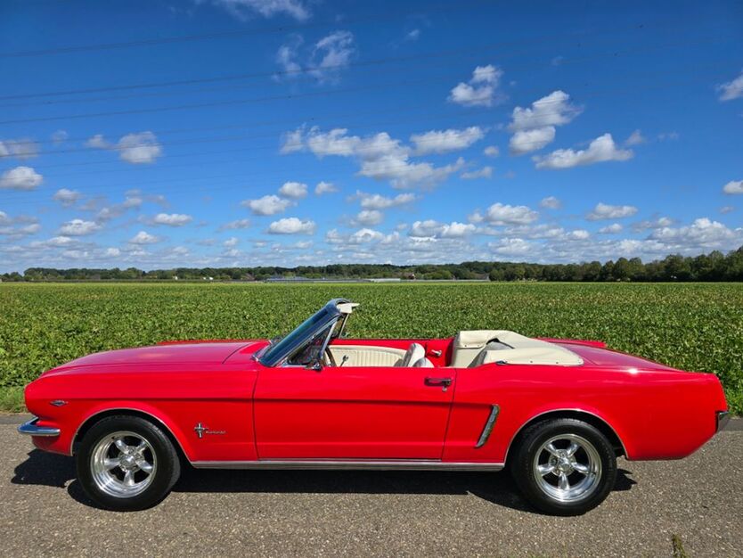 Ford Mustang 67.000 km 52.650 € Mönchengladbach 41239
