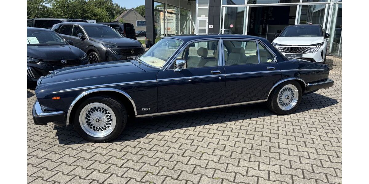 Jaguar Daimler 153.091 km 23.500 &euro; Moers 47445