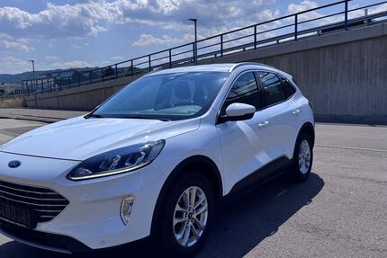 Ford Kuga 117.000 km 17.800 &euro; Essingen­­­ 73457