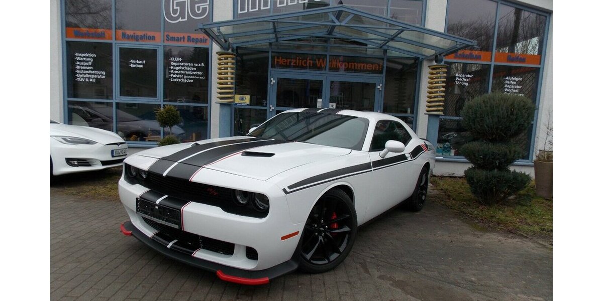 Dodge Challenger 6,4 Scat Pack 93.400 km 37.400 &euro; Rudolstadt 07407