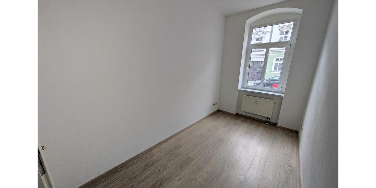 Erdgeschoßwohnung Zwickau - 3 Zimmer, 65 m&sup2;, 400&euro; | Angebot:26679930