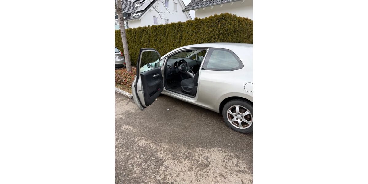 Toyota Auris 187.316 km 1.750 &euro; Villingen-Schwenningen 78054