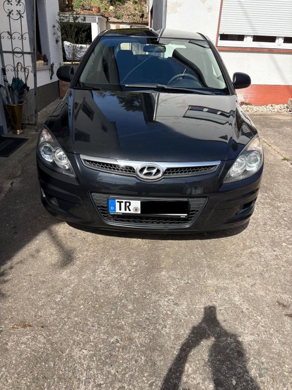 i30
