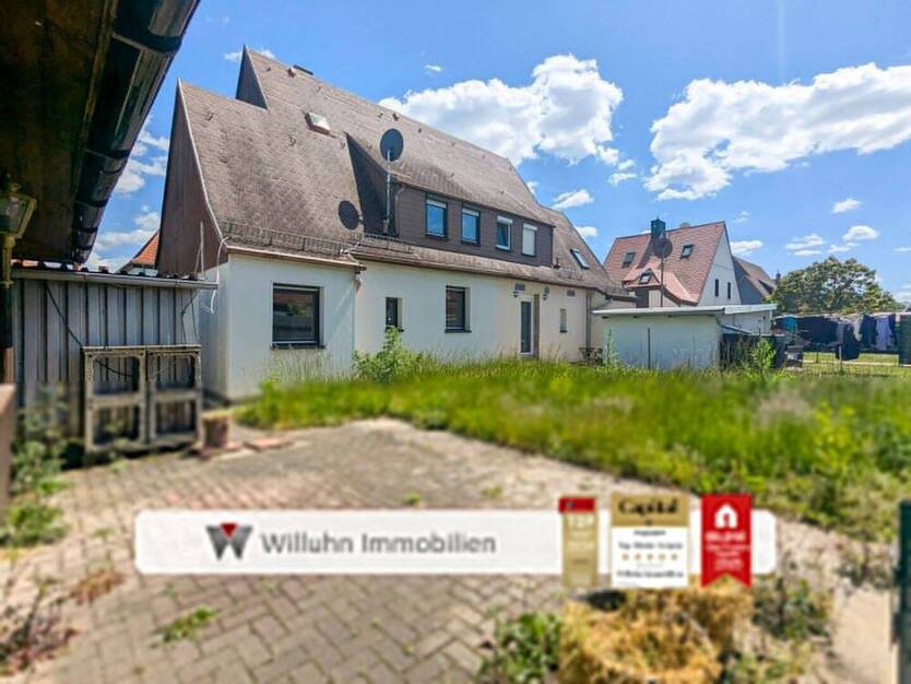 Schöne Doppelhaushälfte in ruhiger Lage | mit Garten und Doppelgarage! | Renovierungsbedürftig