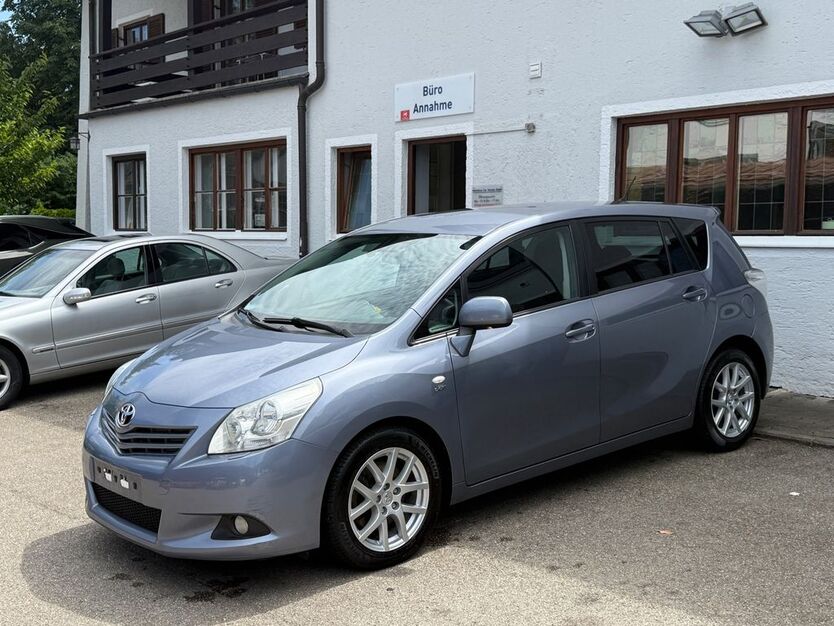 Toyota Verso 244.000 km 4.890 € München 81479