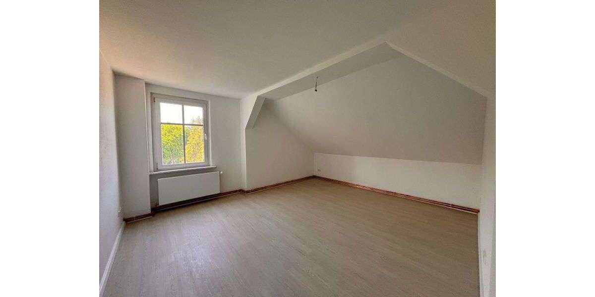 Etagenwohnung Zossen - 4 Zimmer, 105 m&sup2;, 1.159&euro; | Angebot:25436825