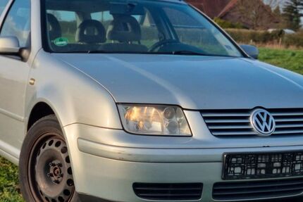 VW Bora 259.895 km 1.250 &euro; Voerde 46562