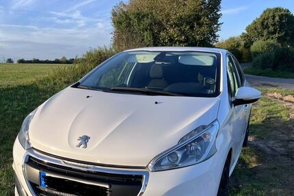 Peugeot 208 99.745 km 7.000 &euro; Stockelsdorf 23617