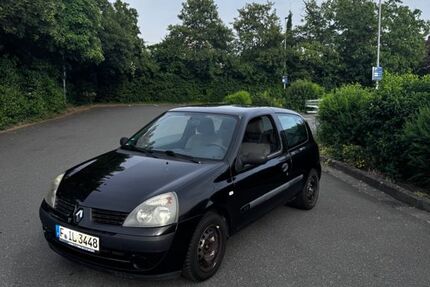 Renault Clio 158.000 km 1.000 &euro; frankfurt 65934