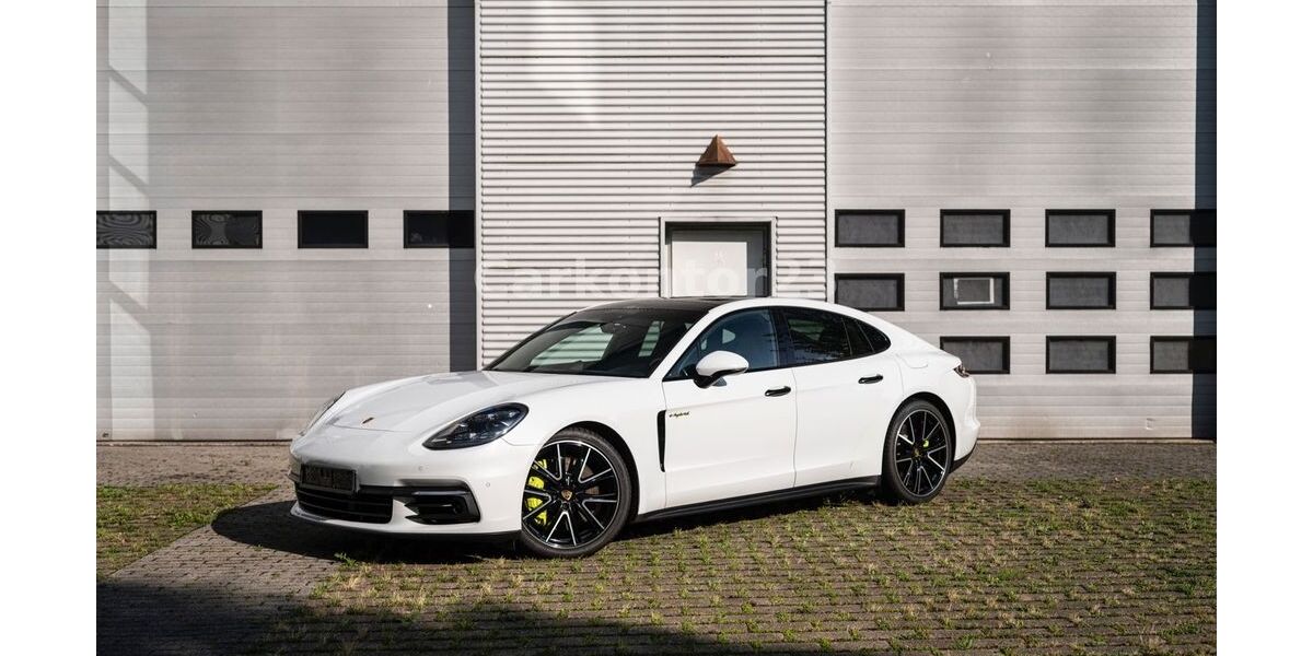 Porsche Panamera 92.900 km 54.900 € Velbert 42553